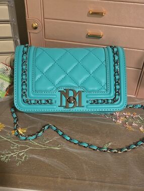 Badgley Mischka STUNNING Turquoise Quilted Chain Crossbody Bag $50 OBO